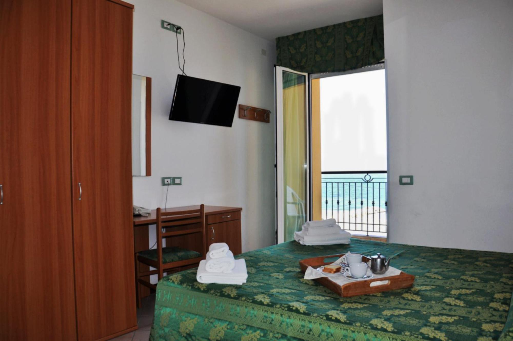 Hotel Belvedere Misano Adriatico Buitenkant foto