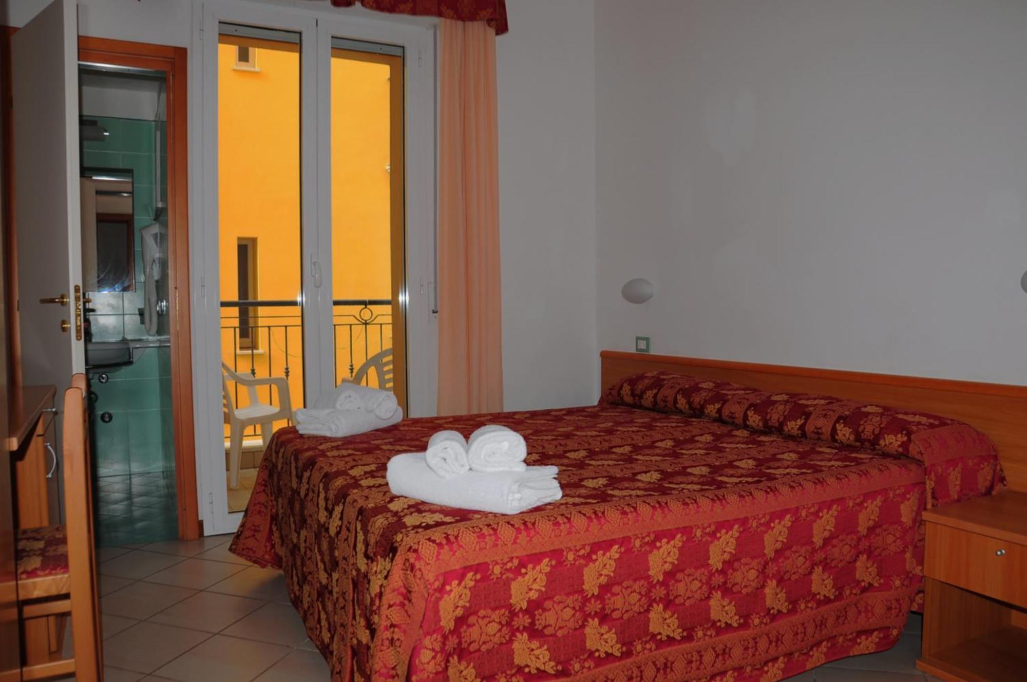 Hotel Belvedere Misano Adriatico Buitenkant foto